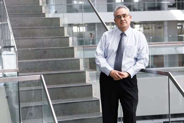 Hugo Lavados: “El proyecto de pensiones trató de causarle daño a las AFP”