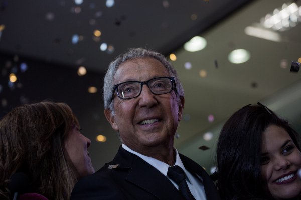 <p>Magnate brasileño y gurú empresarial enfrenta humillante salida</p>