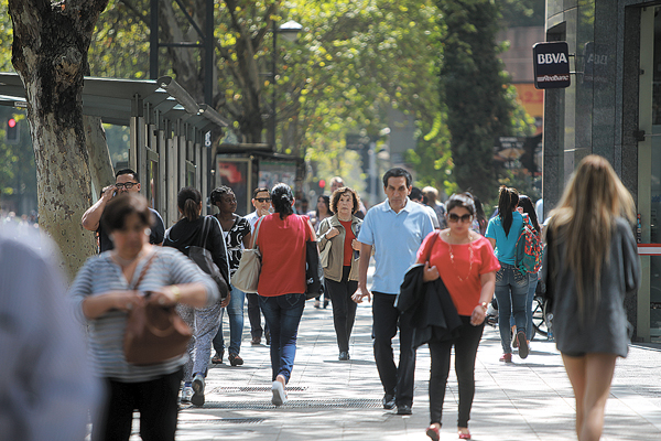Aseguradoras elevan ganancias impulsadas por fuerte alza en el segmento vida