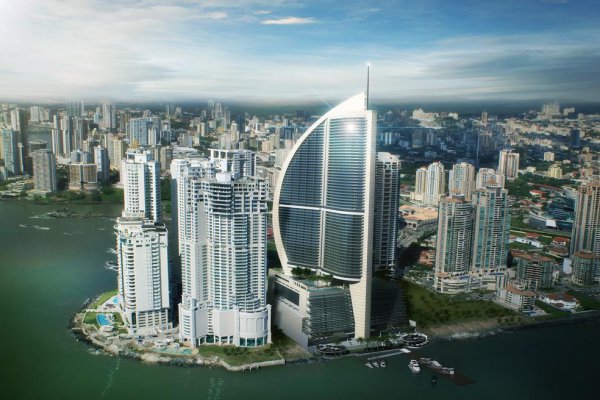 Trump pierde el nombre y el control de su lujoso Hotel en Panamá