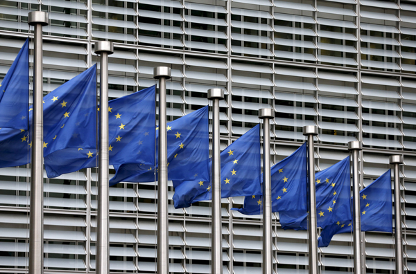 Europa apunta a Irlanda por permitir evasión de impuestos