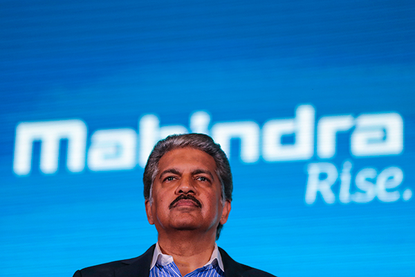 El multimillonario indio Mahindra no le teme a una guerra comercial