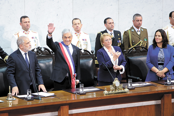Piñera inicia su segundo gobierno con un llamado a un acuerdo nacional en cinco temas sociales