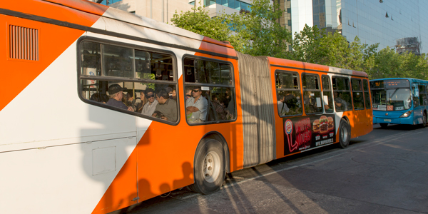 Transantiago: los problemas que podría enfrentar el gobierno si opta por no licitar