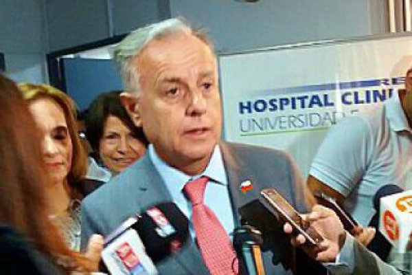 <p>Ministro de Salud mira a Europa del Este y evalúa nuevo mecanismo para reformar sistema de isapres</p>