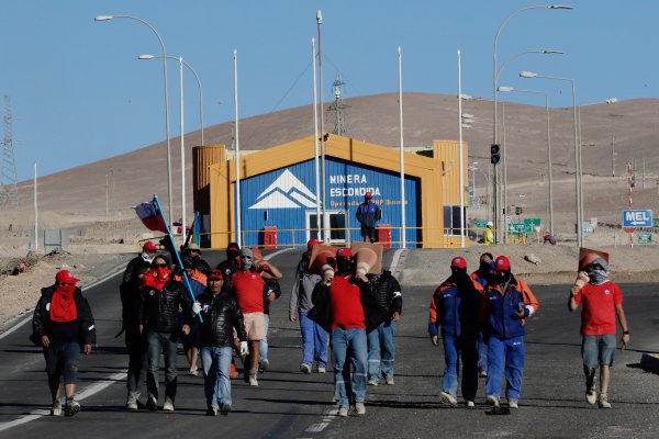 Trabajadores de Escondida se abren a negociación anticipada