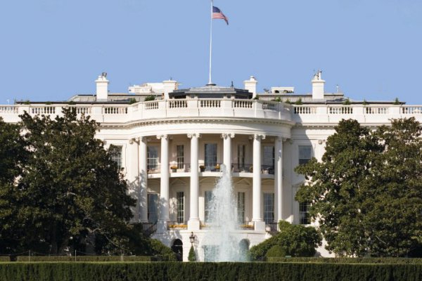 <p>Sigue el remezón en la Casa Blanca: medios aseguran que Trump planea despedir ahora a su asesor de seguridad nacional</p>