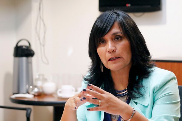Exministra de Transportes critica decisión del gobierno con Transantiago: "Es un error técnico y político"