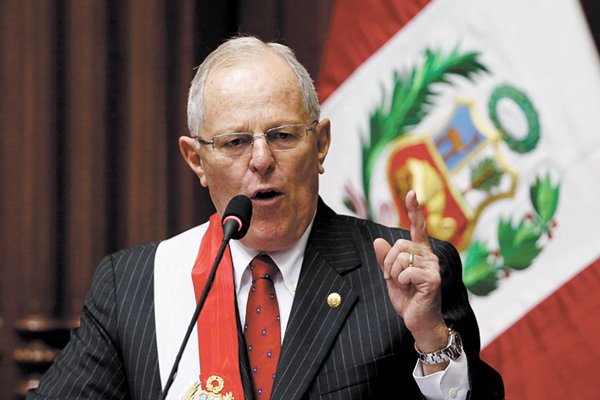 <p>Terremoto político: PPK renuncia a la presidencia de Perú a un día de enfrentar destitución en el Congreso</p>
