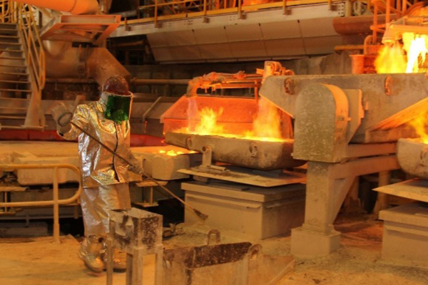 Cobre anota repunte ad portas de guerra comercial