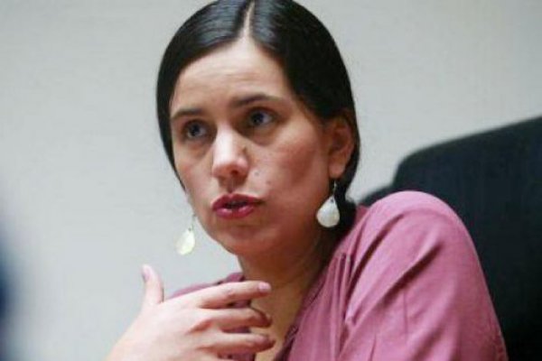 Líder opositora Verónika Mendoza llamó a nuevo presidente de Perú a convocar a elecciones