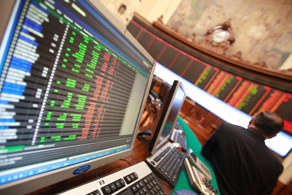 <p>Ipsa cierra bajo los 5.500 puntos y acumula caída semanal sobre 2%</p>