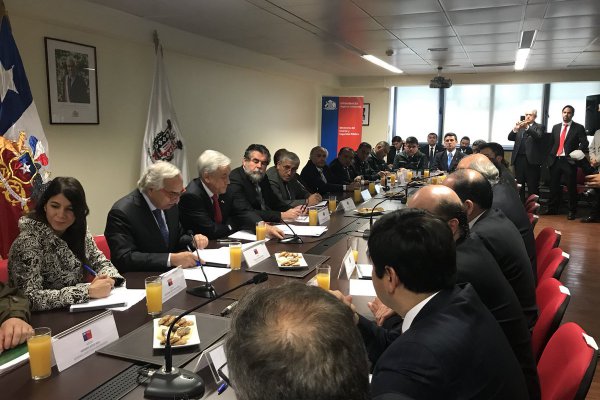 Piñera anuncia que reformulará Ley Antiterrorista en primera visita a la zona