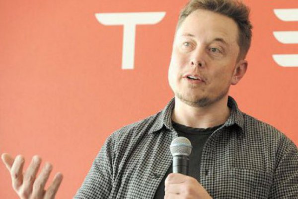 Musk eliminó perfiles de Facebook de Tesla y SpaceX en medio de polémica por filtración de datos