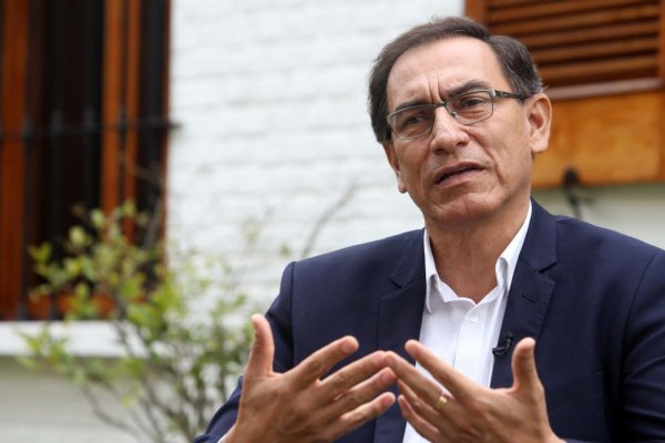 Vizcarra aterriza para jurar como presidente: "Fe y optimismo, el Perú siempre puede salir adelante"