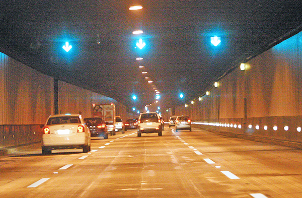 ¿Autopista Costanera Norte cuenta con red de monitoreo del aire?