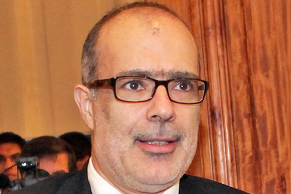 Valdés y Micco se unen para el debate de la reforma tributaria