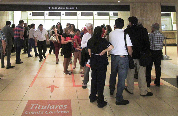Sector bancario lidera ganancias en índices en la Bolsa de Comercio de Santiago