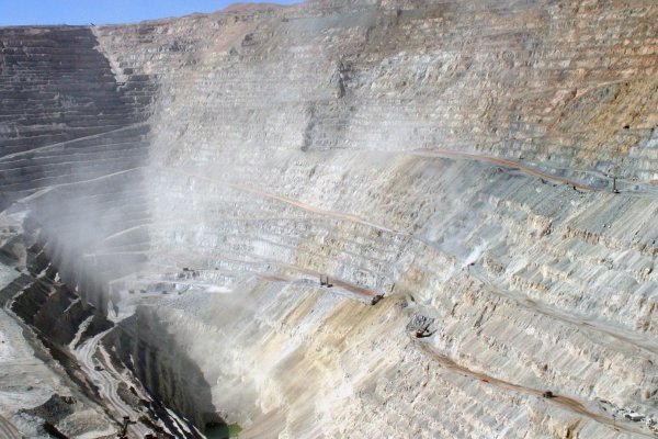 <p>Supervisores de Chuqui rechazan oferta de Codelco y llaman a votar huelga</p>