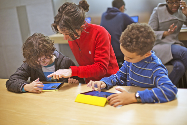 Apple contraataca contra el éxito de Google en las salas de clases