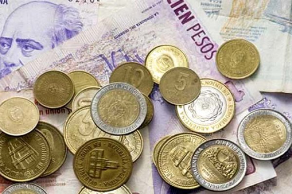 8,15% se aprecia el dólar frente al peso argentino