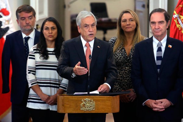 Aprobación a Piñera sube a 58% y canciller Ampuero es el ministro mejor evaluado del gabinete