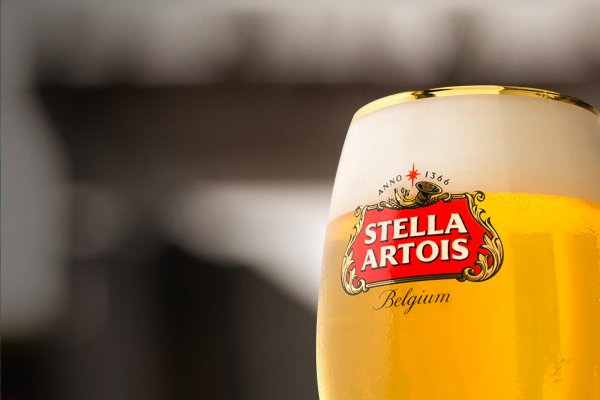 Stella Artois retira cerveza en España por posibles partículas de vidrio