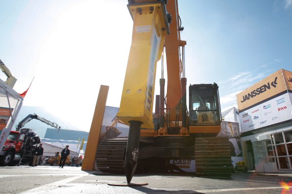 Recuperación minera no se detiene: firmas extranjeras presentes en Expomin suben casi 50%