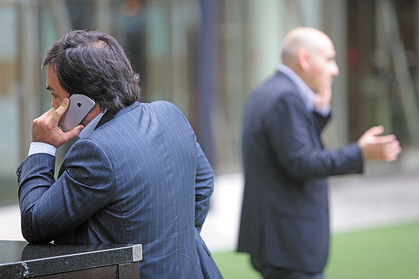 ¿Planes ilimitados? Sernac lleva a la justicia a Entel, Movistar y WOM