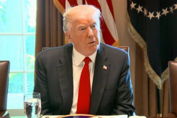 Donald Trump defiende aranceles a China pero asegura que "no estamos en una guerra comercial"