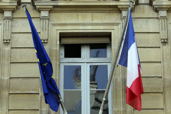 Francia reducirá en un tercio sus legisladores
