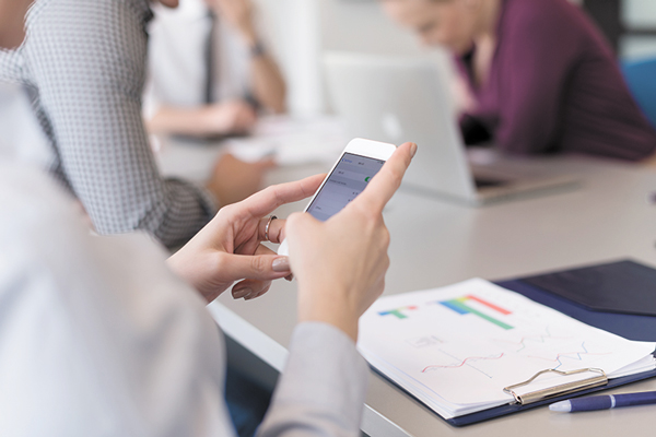 ¿Planes ilimitados de telefonía? Subtel acusa falta de transparencia en ofertas y les da plazo para regularizarlas