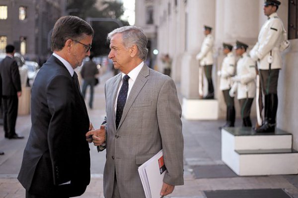 Operación Renta: Larraín reitera críticas a la reforma tributaria