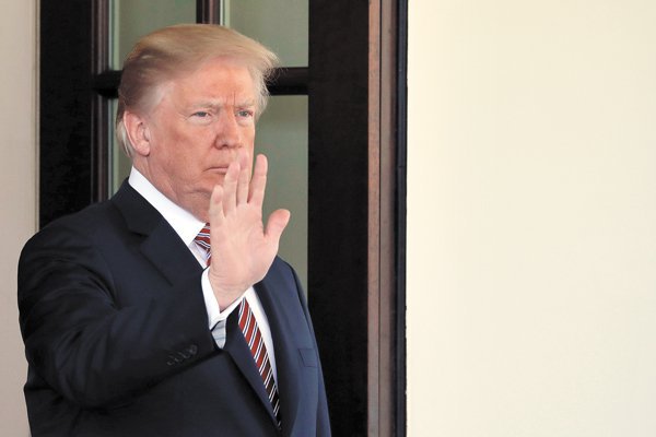Donald Trump advierte a Rusia que se prepare para un ataque de EEUU contra Siria
