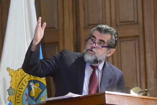 Ubilla apunta a inacción del gobierno de Bachelet por alza de migrantes en últimos años