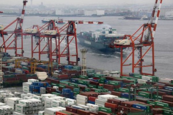 OMC prevé desaceleración del comercio para este año y reconoce amenaza de una guerra comercial