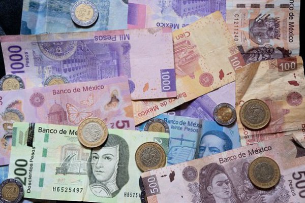 7,48% se ha fortalecido el peso mexicano en el año