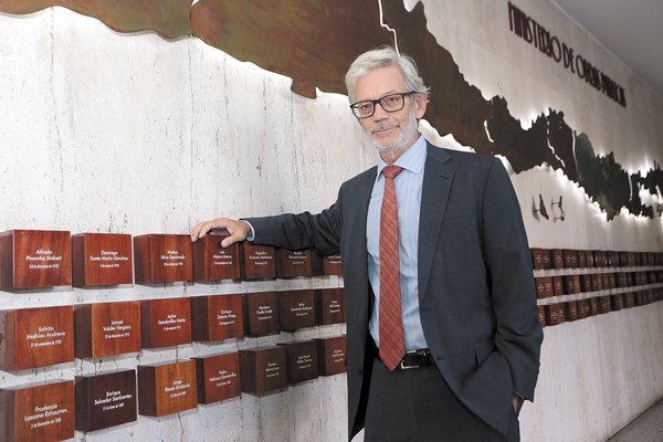 MOP reformula plan quinquenal de concesiones y suma tranvía al aeropuerto