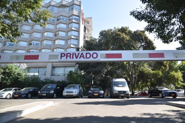 Dueños del Sheraton Santiago buscan levantar torre de 33 pisos a un costado del hotel
