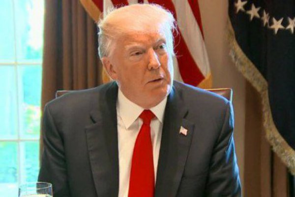 Exjefe del FBI dice que Trump podría tener vínculos con Rusia y que está "moralmente incapacitado" para la presidencia