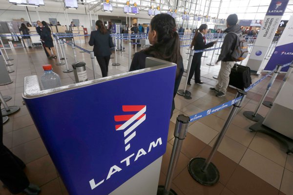 Sindicato de Latam rechaza acuerdo y vota seguir con la huelga