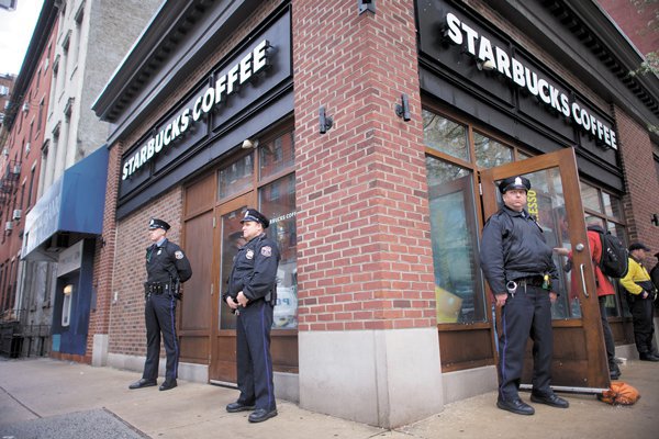 Starbucks cerrará sus 8 mil tiendas en EEUU por un día para hacer frente a incidente racial