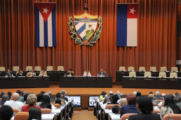 Cuba inicia hoy era post Castro bajo la mirada cercana de la “generación de la Revolución”