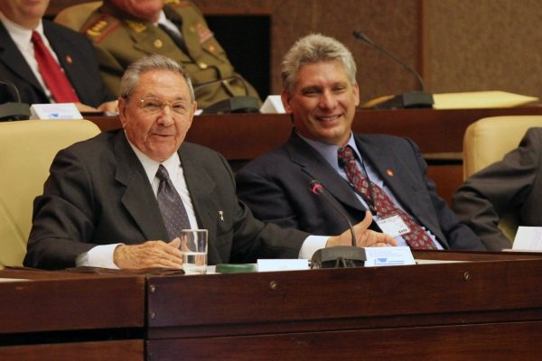 Miguel Díaz-Canel ratificado presidente de Cuba: "Seremos fieles al ejemplo de los Castro"