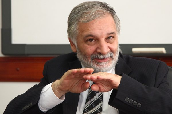 Eduardo Bitran: “Yo no daría beneficios tributarios” a Amazon