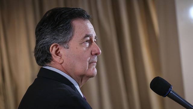 <p>Ampuero defiende nombramiento de hermano de presidente Piñera y descarta nepotismo</p>
