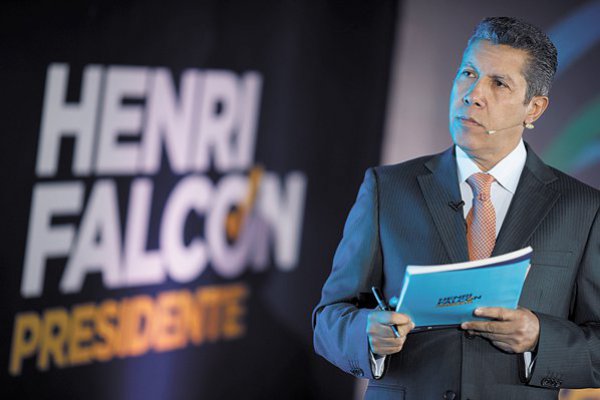 Maduro y su principal rival prometen sacar a Venezuela de la crisis en inicio de campaña