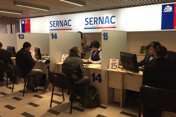 Sernac oficia por segunda vez a Latam para conocer medidas de la aerolínea frente a la huelga