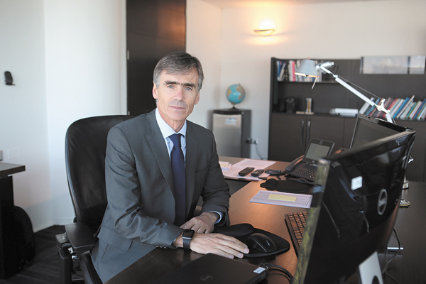 Ministro Valente respalda a criptomonedas: “Hay que darles una oportunidad”