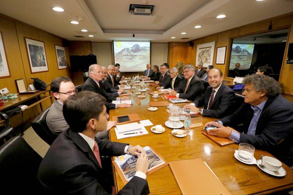 Gobierno compromete aumentar capitalización de Codelco